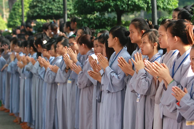 Chùm ảnh: Hơn 3.300 bạn trẻ dự Khóa tu mùa hè 2012 ảnh 5