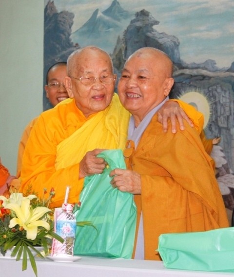 thăm trường hạ (8).JPG