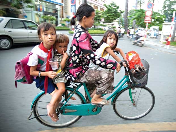 Hạnh phúc tùy cách nhìn! ảnh 2 Gánh nặng.jpg