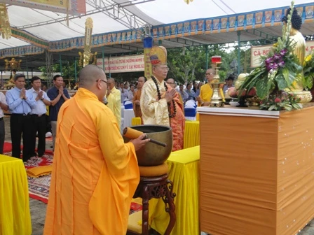 Dac Lac cau sieu 1.JPG