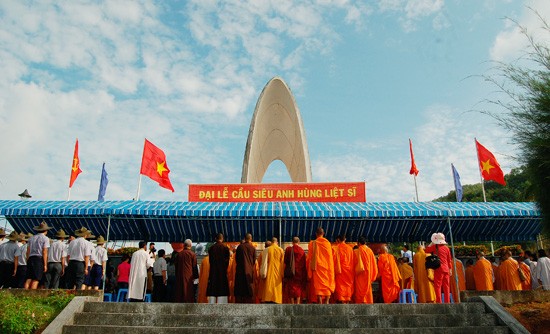 Kiên Giang: Cầu siêu các anh hùng liệt sĩ tại Hà Tiên ảnh 1 csls-7.jpg