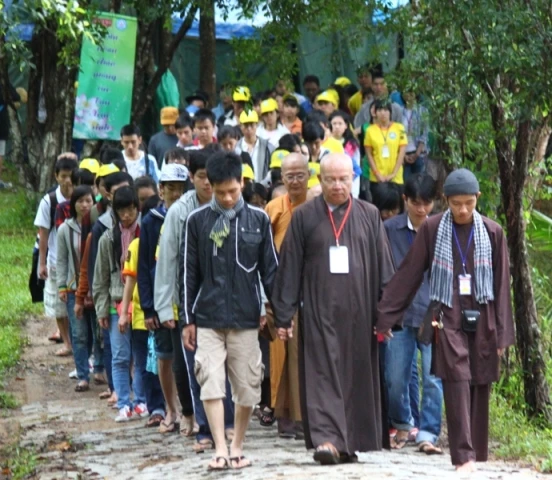 Thien tap, Hoi trai TTPG 201209.JPG