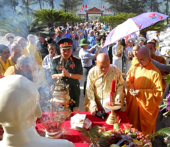 Cau sieu anh hùng liet si Quang Nam13.JPG
