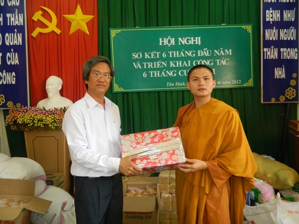 “Nhịp đập trái tim” đến với bệnh nhân tâm thần ảnh 2 Nhân sinh di binh duong (6).JPG