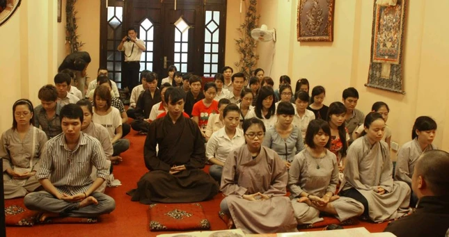 Phật tử trẻ Hà Nội hướng về cha mẹ ảnh 4 cai hoa 5.jpg