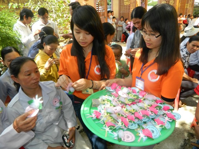 Vu lan ở chùa Tăng Phúc, Thiện Mỹ, Ngọc Minh, An Minh ảnh 6 253159_235558386566123_1030621795_n.jpg