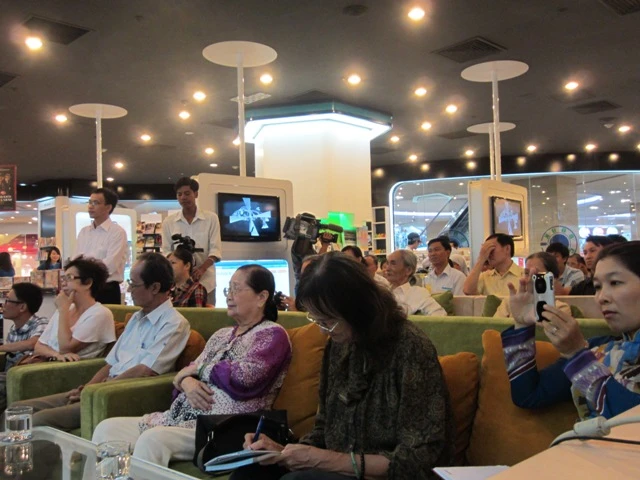 BS Do Hong Ngoc 17.JPG