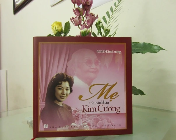 Sach cua NS Kim Cuong2.JPG