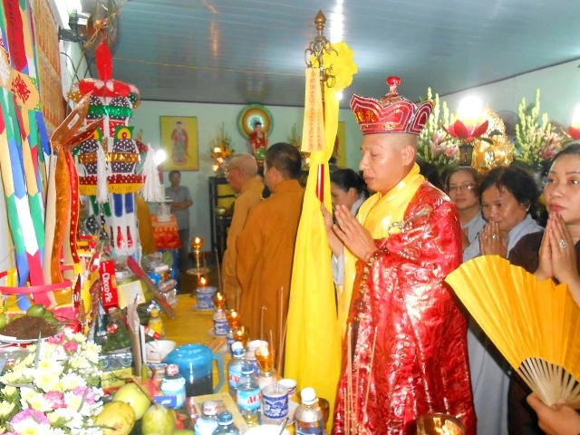 chua hue quang da nang (2).JPG