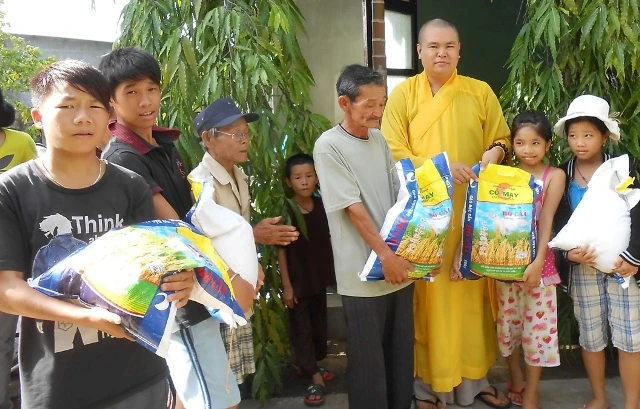 chua hue quang da nang.jpg