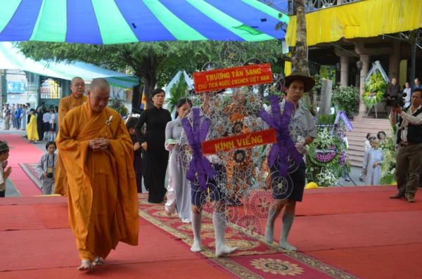 Truong Tan sang 1.jpg