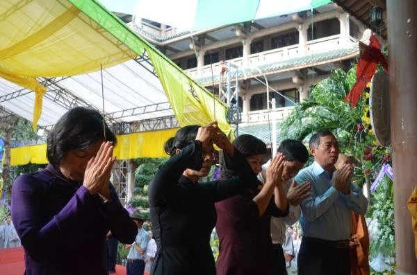 Truong Tan sang 2.jpg