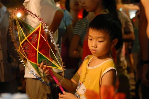 "Ta còn đó cho em" ảnh 1 Trung-thu.jpg