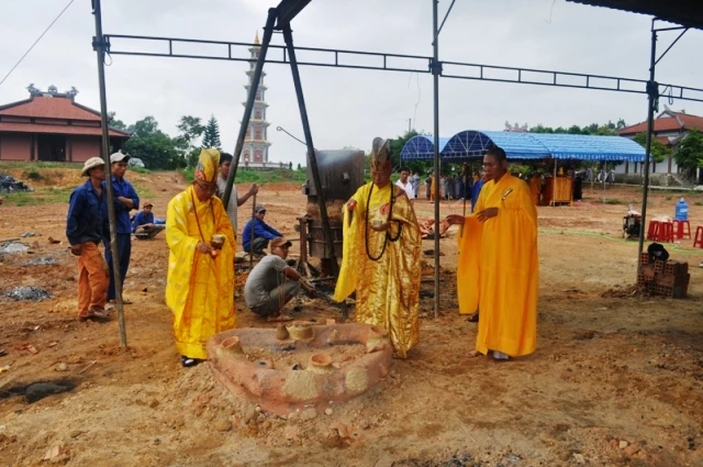 Chú tạo tượng Phật và đặt đá xây dựng chùa Chơn An ảnh 1 Chua chon an, tri nang3.JPG