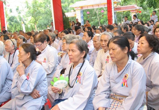 ky niem thanh lap truong15.jpg