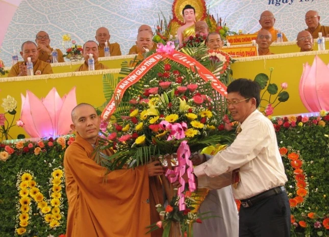 ky niem thanh lap truong16.jpg