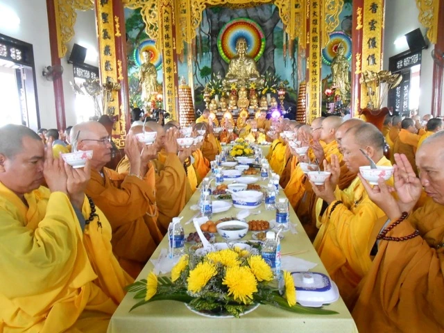 Niem Phat chua Ba Da4.JPG