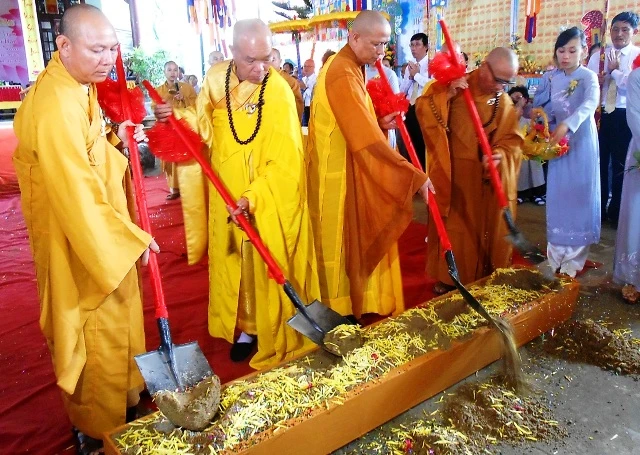 Chua phuoc chau quang nam.JPG