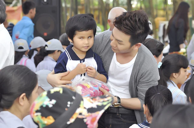 Đóa hoa kỳ diệu ảnh 2 hUNG tHANH 1.jpg