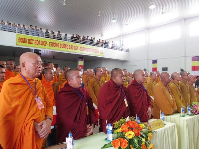 4.đại biểu tham dự đai hội.jpg