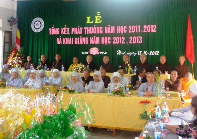 Trường TCPH Thừa Thiên Huế khai giảng năm học mới ảnh 1 ThuaThienHue1.JPG