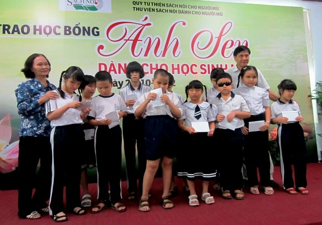 HB Anh sen 2.JPG
