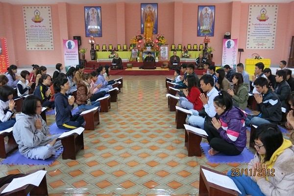 Khóa tu mừng thành công của Đại hội VII ảnh 1 khoa tu 1.jpeg