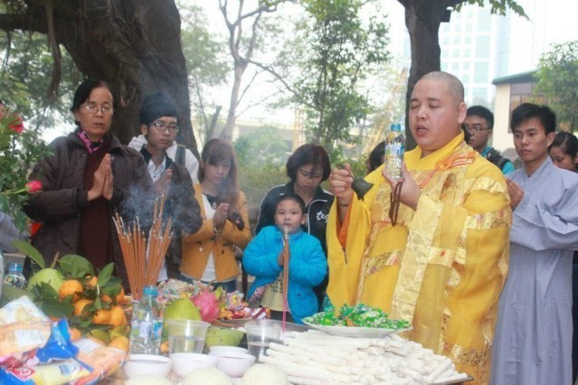 Bạn trẻ tu một ngày với minh chú Om Mani Padme Hum ảnh 1 Tra an lac 1.jpg
