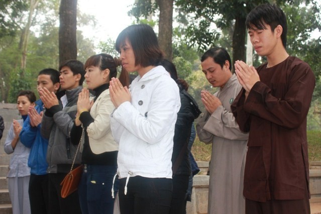 Bạn trẻ tu một ngày với minh chú Om Mani Padme Hum ảnh 2 tra an lac 2.jpg
