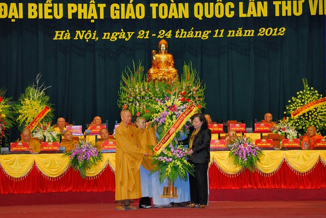 Bạn đọc, báo chí quan tâm tới Đại hội VII ảnh 1 khai mac7.jpg