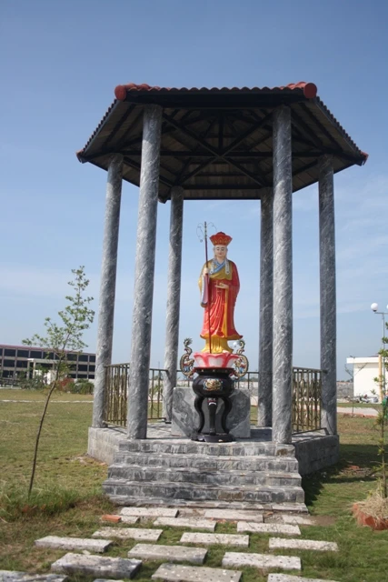 Long Lang Thien canh1.JPG