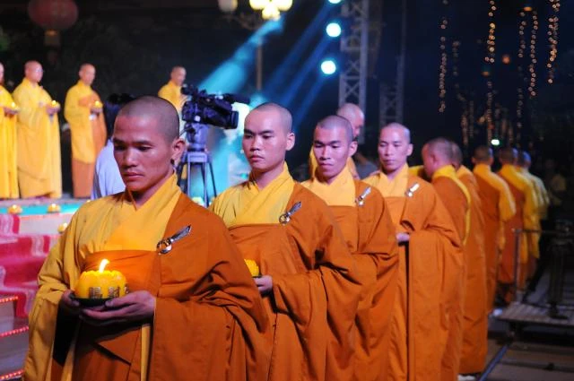 1 Hoang Phap0104.JPG