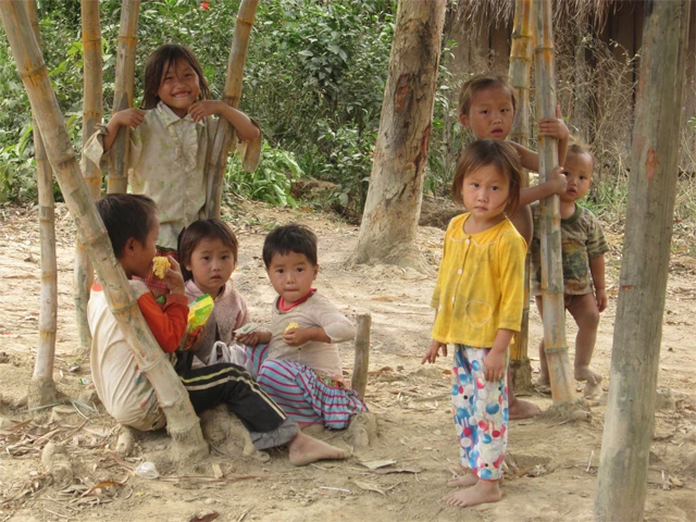 Anh Gieo chu giua rung.jpg