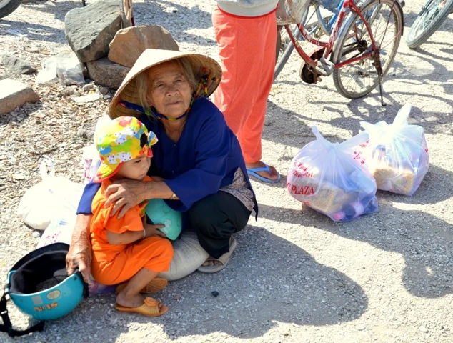 nguoi ngheo binh thuan1.JPG