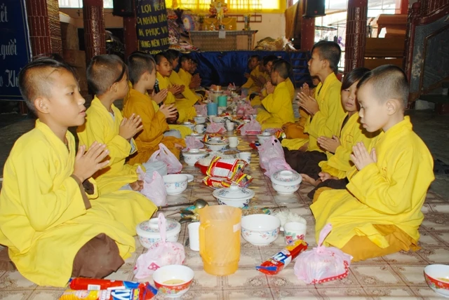 CHUA CAM PHONG 3.JPG