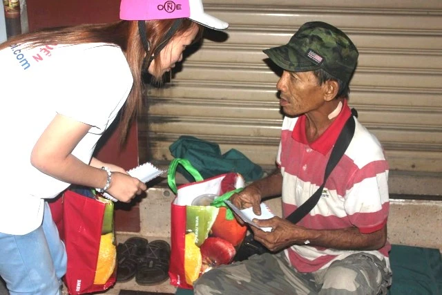 Ao Am dem dong SG- Xa hoi.jpg