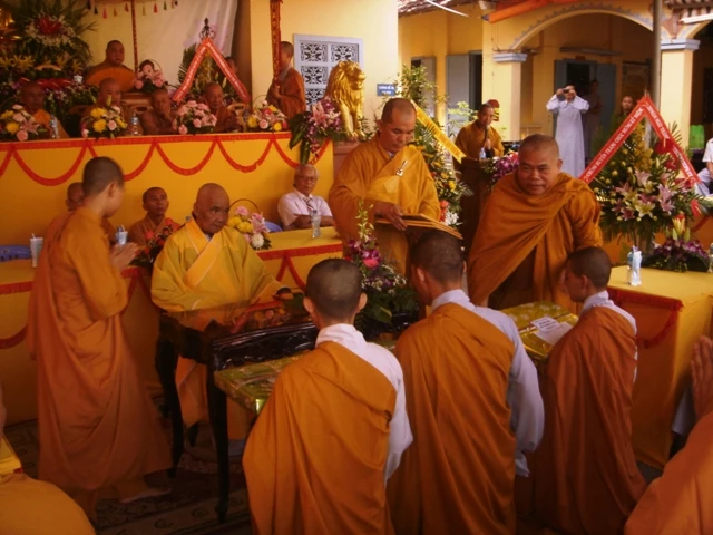 trung cap BThuan04.JPG