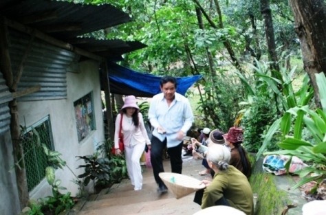 pn xin ng_i thanh hang dai lOn ch·a.JPG