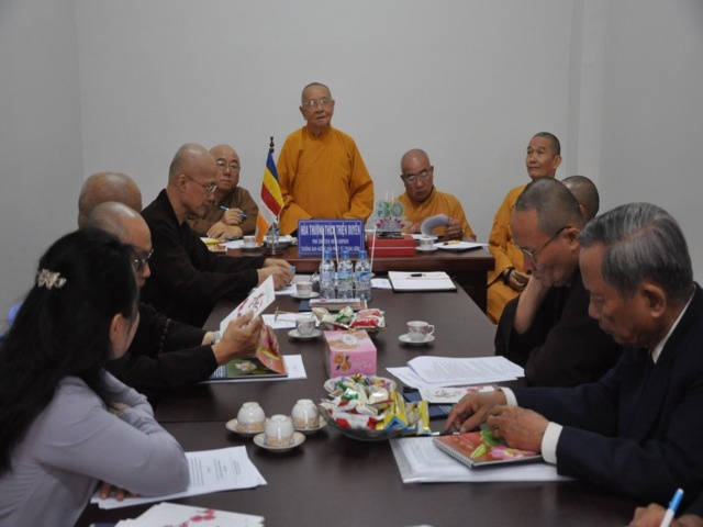 Họp tu sửa Nội quy Ban Hướng dẫn Phật tử T.Ư ảnh 1 Hop Ban Huong dan.jpg