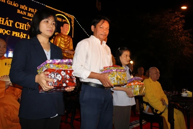 Khánh Hoà: Trao chứng chỉ Phật pháp căn bản ảnh 2 al11.JPG