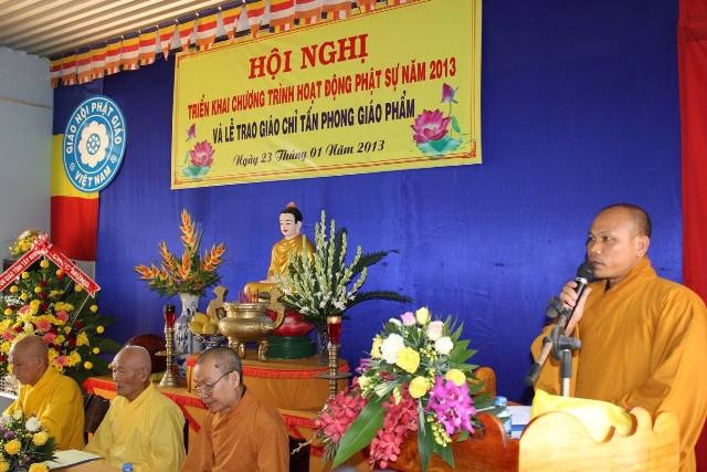 -_i -_c Thfch Thi_n Th_c bßo cßo c(ng tßc Ph_t s_ npm 2012.jpg