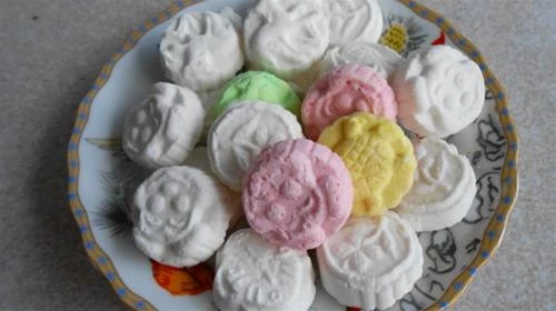 Bánh bình tinh với đủ sắc màu - Ảnh: Thanh Ly