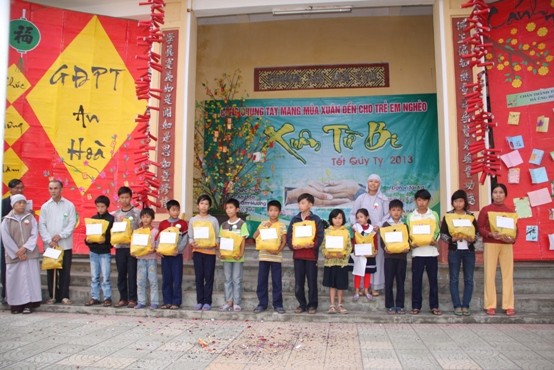 Huế: Rộn ràng ngày hội Xuân Từ bi ảnh 12