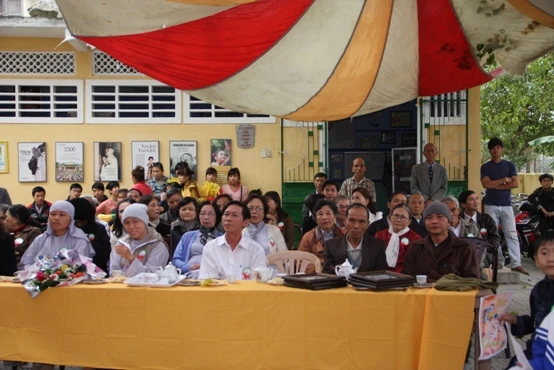 Huế: Rộn ràng ngày hội Xuân Từ bi ảnh 3