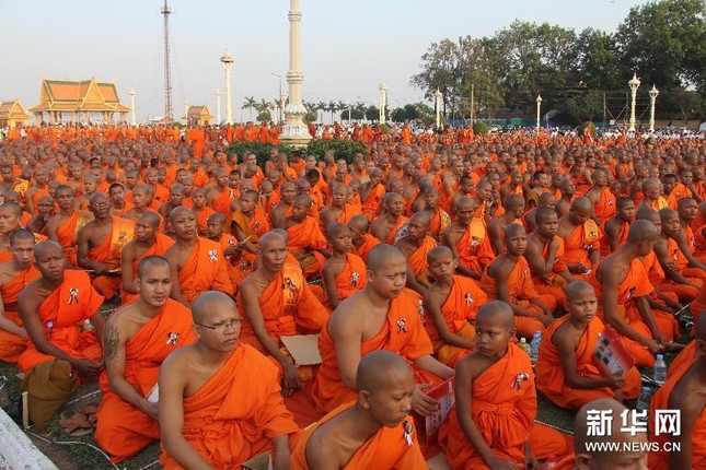 Campuchia tiễn biệt cựu vương Norodom Sihanouk ảnh 3 sihanuk3.jpg