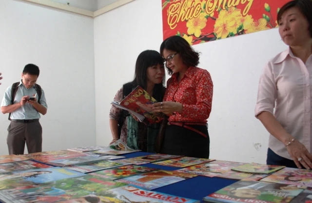 Triển lãm ảnh và phòng đọc báo xuân 2013 ảnh 3 phongdocbaoxuan4.JPG