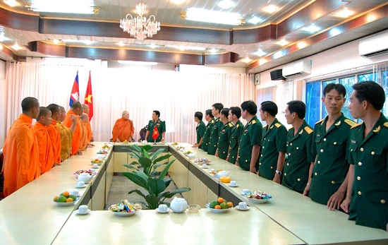 BTS PG Kiên Giang chúc tết các cơ quan, ban ngành ảnh 3 ctbn-34.jpg