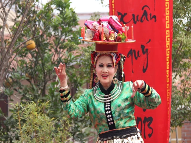 Khai hội Khán hoa mẫu đơn tại chùa Phật Tích ảnh 21