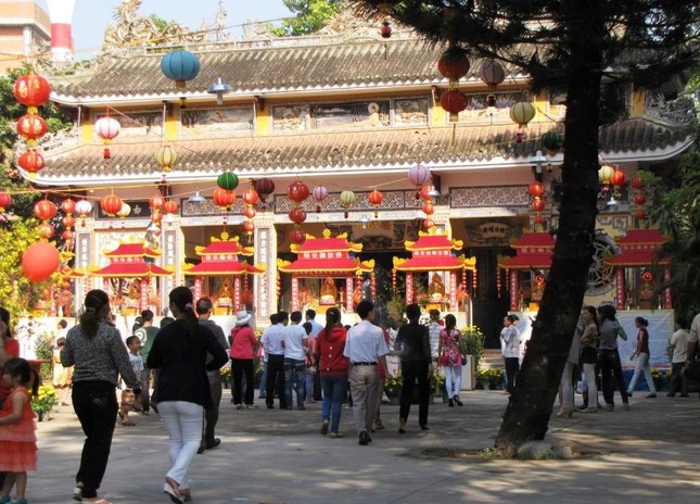 Đầu năm hướng về Tam bảo ảnh 1 chua Phuoc Vien.jpg