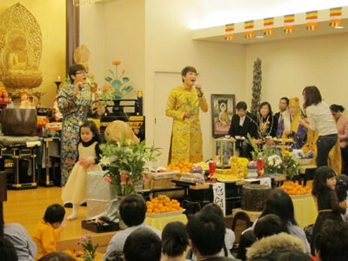 Một hoạt động sinh hoạt văn hóa văn nghệ của cộng đồng người Việt tại chùa Nisshinkustu